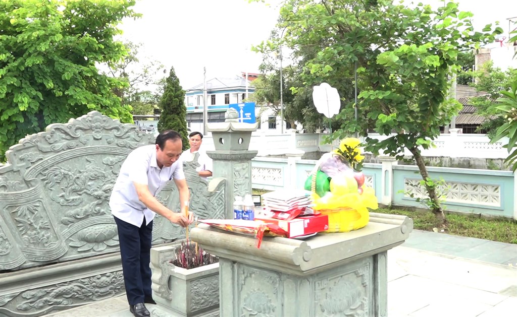 Anh-tin-bai